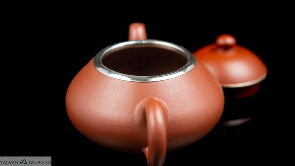 Yixing modern zhuni small Lixing Teapot