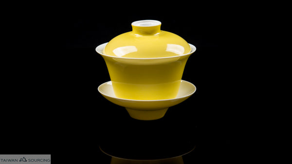 .Yin Qiao Shan Fang. Lemon Yellow Glazed Gaiwan