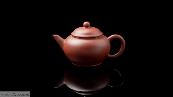 2000s Yin Qiao Shan Fang Qing Shui Ni Level Teapot (水平)