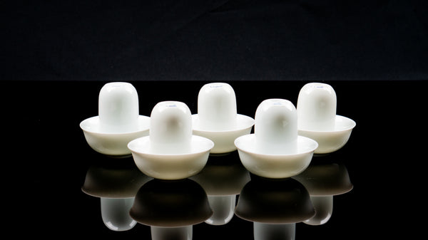.Yin Qiao Shan Fang. White Glazed Porcelain Sniffer Cup Set